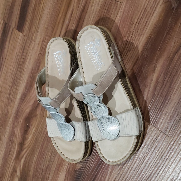 Rieker Beige and Silver Sandals Size 37 - Picture 3 of 5